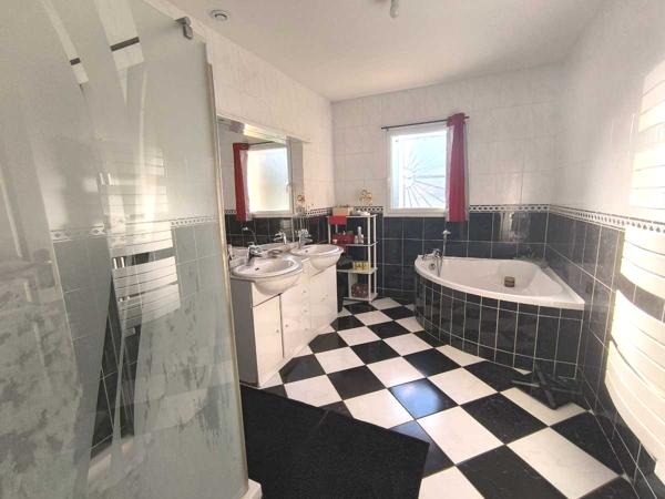 Vente / Maison avec dépendance