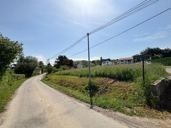 Terrain 700 m2