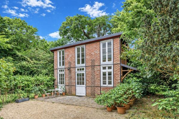 Domaine avec dépendance 412m² utile avec son terrain de 6200m²