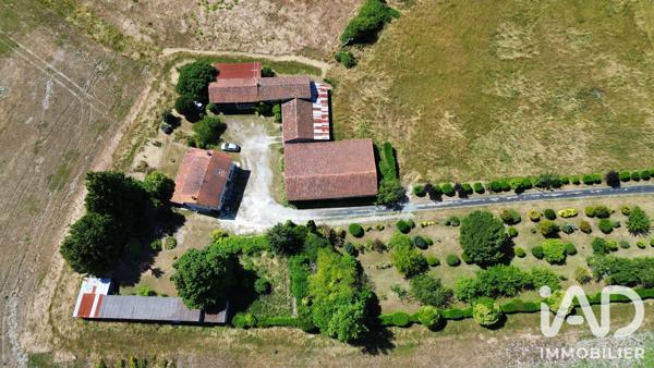 Maison à vendre 8 pièces 174 m² Coteaux-du-Blanzacais