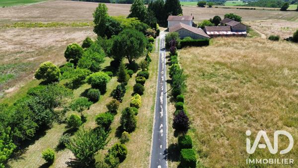 Maison à vendre 8 pièces 174 m² Coteaux-du-Blanzacais