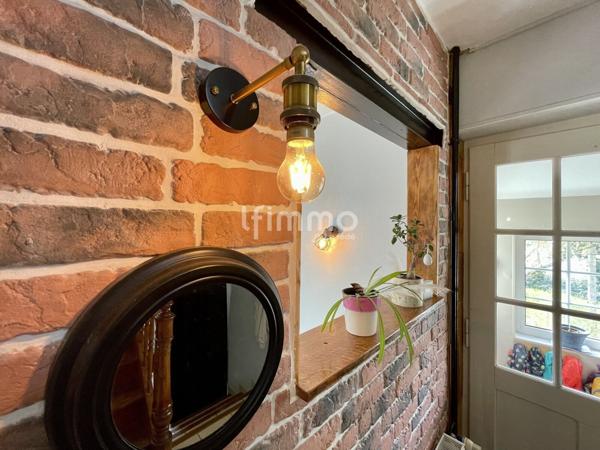 Spacieuse maison familiale sur vaste terrain avec garage