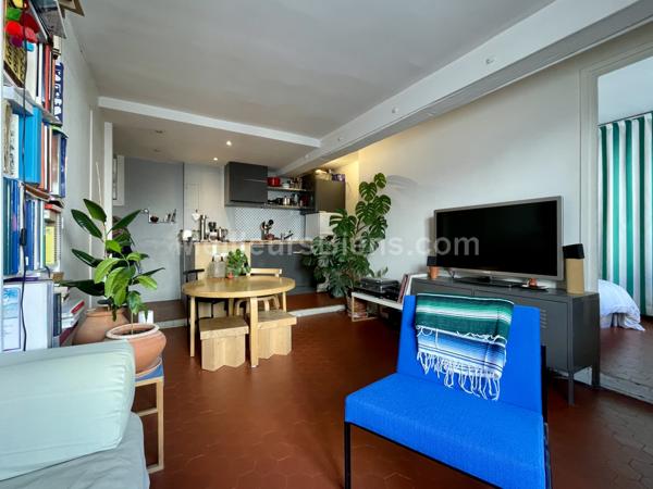 Marais-Saint-Paul : deux pièces sur cour