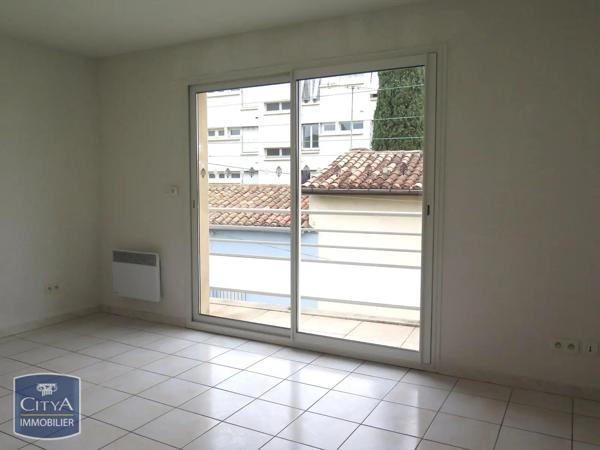 Appartement à louer 1 pièce 22.15m² Nîmes (30900)