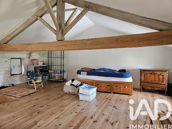 Maison à vendre 8 pièces 201,12 m² Saint-Même-les-Carrières