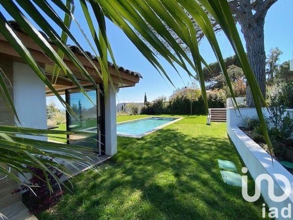 Maison d’architecte 8 pièces de 482 m² à Sainte-Maxime (83120)