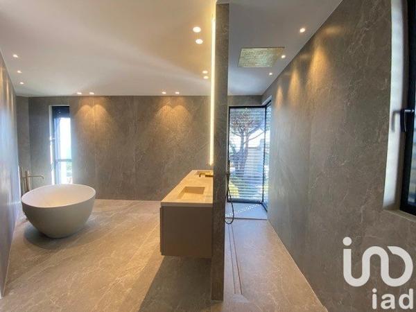 Maison d’architecte 8 pièces de 482 m² à Sainte-Maxime (83120)