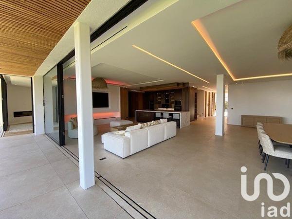 Maison d’architecte 8 pièces de 482 m² à Sainte-Maxime (83120)