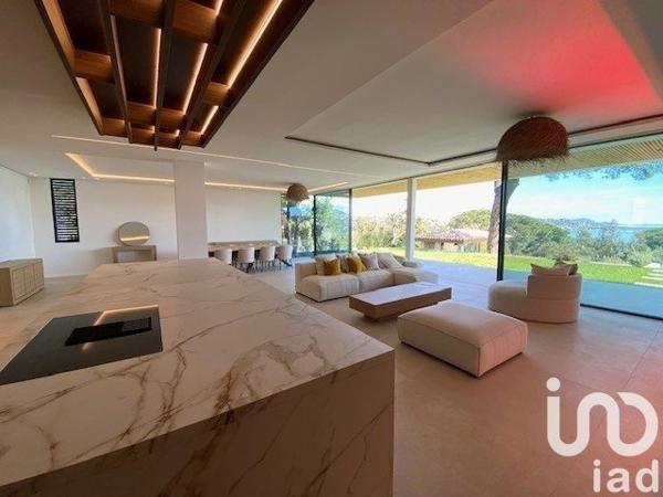 Maison d’architecte 8 pièces de 482 m² à Sainte-Maxime (83120)