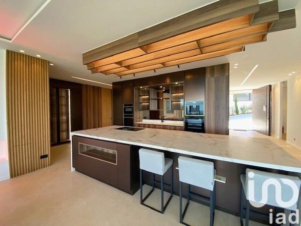Maison d’architecte 8 pièces de 482 m² à Sainte-Maxime (83120)