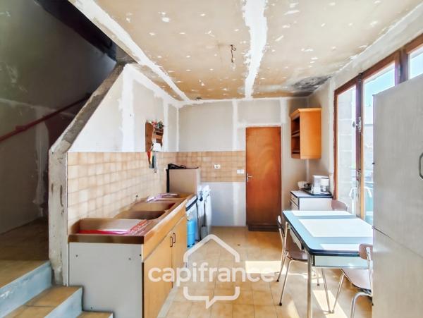 Maison à vendre 5 pièces BESSE SUR BRAYE (72) - terrain de 219 m² -