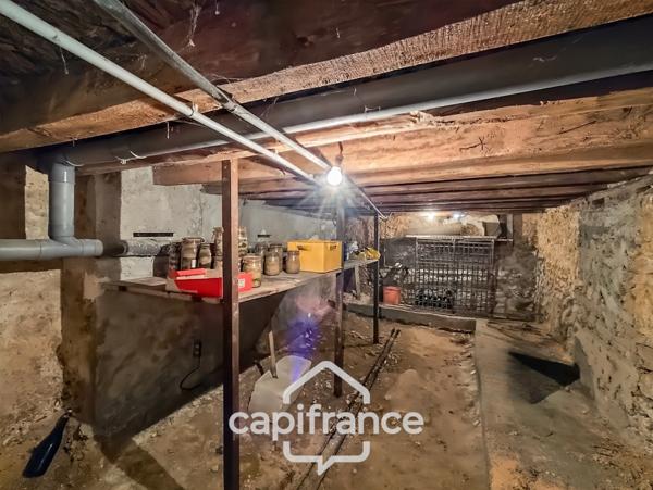 Maison à vendre 5 pièces BESSE SUR BRAYE (72) - terrain de 219 m² -