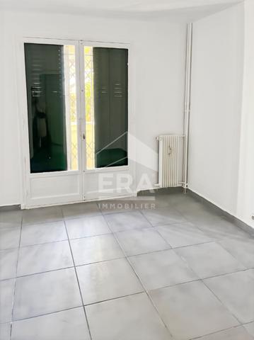 Appartement Salon De Provence 3 pièce(s)