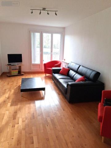 Appartement rénové à vendre à La Flèche dans la Sarthe (72200), ref : 448   
la flehe