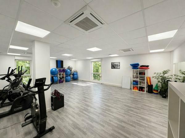 A LOUER - BUREAUX - PARC DU GOLF
