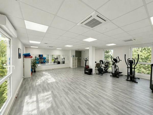A LOUER - BUREAUX - PARC DU GOLF