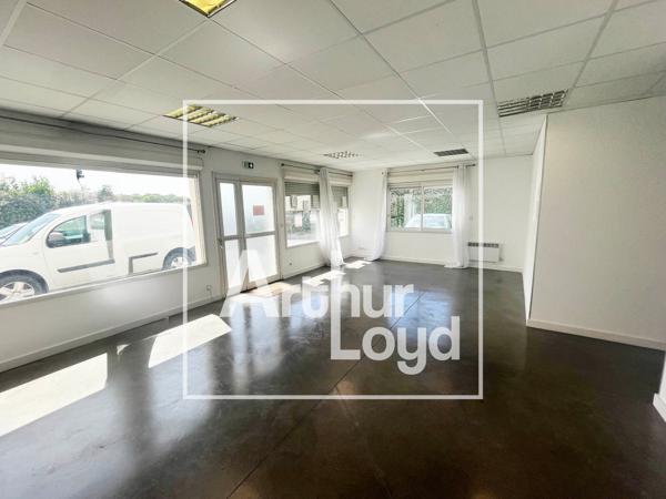 Bureaux en location à Pérols avec 4 parkings privatifs en duplex