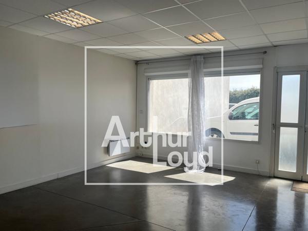 Bureaux en location à Pérols avec 4 parkings privatifs en duplex