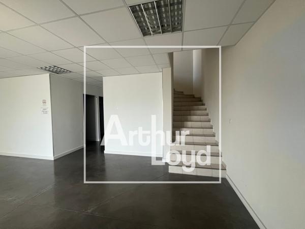 Bureaux en location à Pérols avec 4 parkings privatifs en duplex