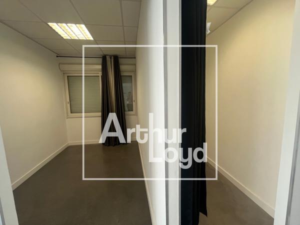 Bureaux en location à Pérols avec 4 parkings privatifs en duplex