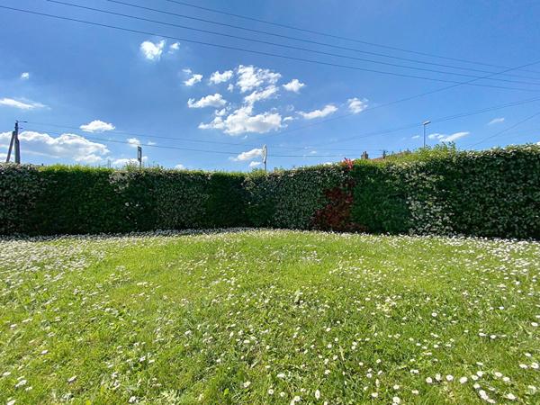 SAINT SEBASTIEN SUR LOIRE APPARTEMENT T2 AVEC JARDIN PRIVATIF 130 M2 CAVE ET STATIONNEMENT