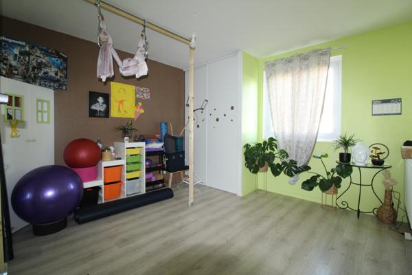 CHOLET, BELLE MAISON 4 CHAMBRES AU CALME ABSOLU