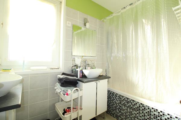 CHOLET, BELLE MAISON 4 CHAMBRES AU CALME ABSOLU