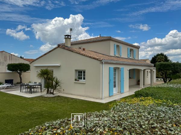 Maison
                                                                                                                                                                                                                                                                                                                        5 pièce(s)                                                                                                                                                                                                          4 chambre(s)                                                                                                                                                                                                          155  m²
