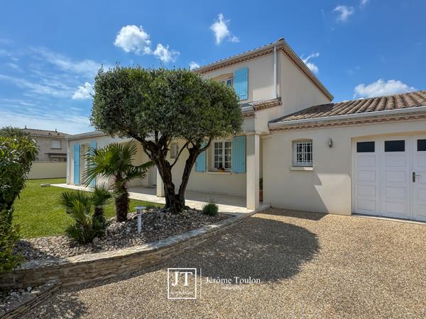 Maison
                                                                                                                                                                                                                                                                                                                        5 pièce(s)                                                                                                                                                                                                          4 chambre(s)                                                                                                                                                                                                          155  m²