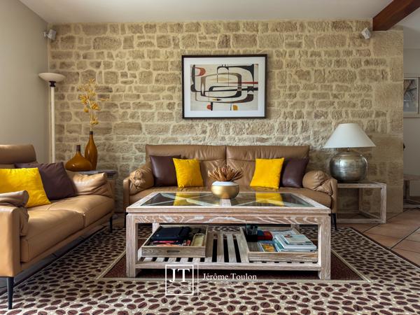 Maison
                                                                                                                                                                                                                                                                                                                        5 pièce(s)                                                                                                                                                                                                          4 chambre(s)                                                                                                                                                                                                          155  m²