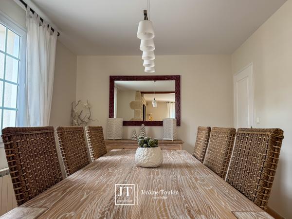 Maison
                                                                                                                                                                                                                                                                                                                        5 pièce(s)                                                                                                                                                                                                          4 chambre(s)                                                                                                                                                                                                          155  m²