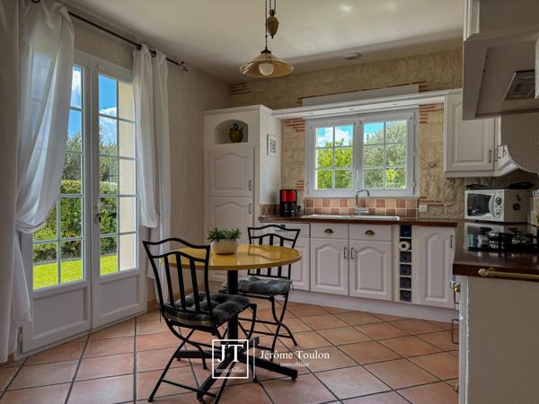 Maison
                                                                                                                                                                                                                                                                                                                        5 pièce(s)                                                                                                                                                                                                          4 chambre(s)                                                                                                                                                                                                          155  m²