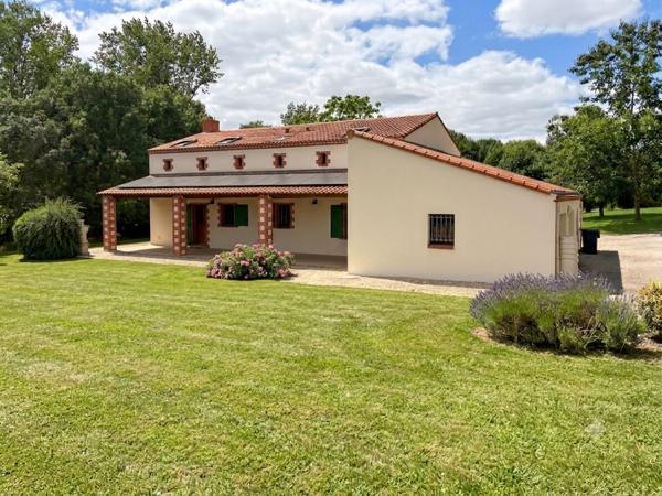Charmante Maison avec 8 chambres