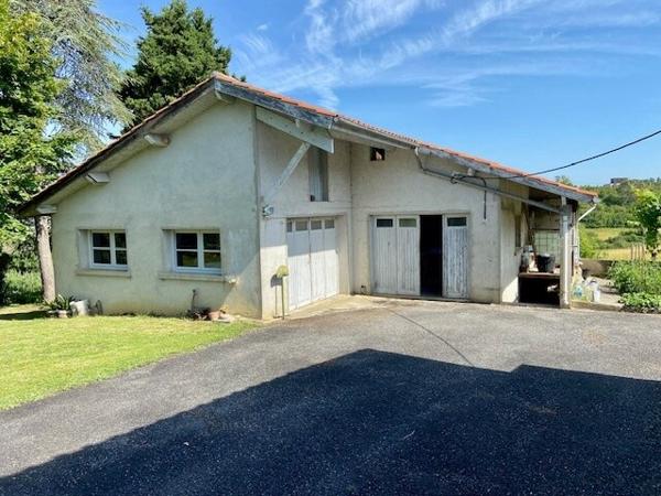 Auch, quartier prisé - Plain-pied de 155m2 - Jardin + dépendances