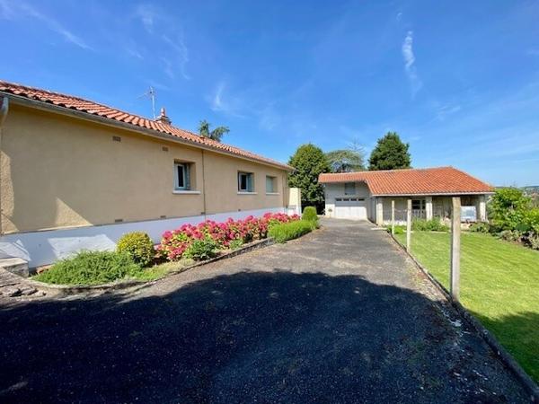 Auch, quartier prisé - Plain-pied de 155m2 - Jardin + dépendances