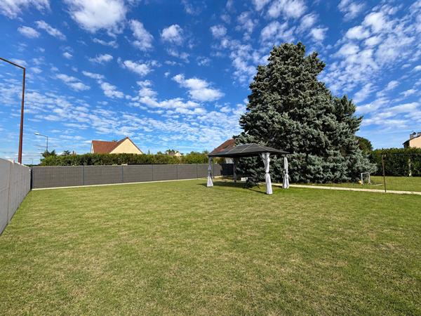 TERRAIN CONSTRUCTIBLE 366 m² ? FRENEUSE (78840) ? CENTRE-VILLE