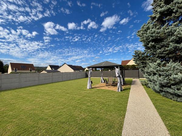 TERRAIN CONSTRUCTIBLE 366 m² ? FRENEUSE (78840) ? CENTRE-VILLE