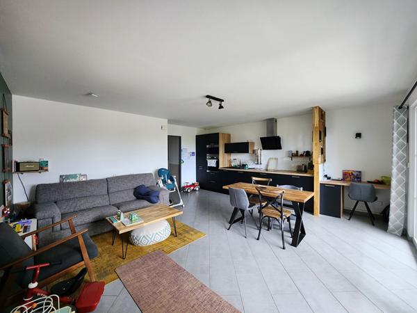 Appartement T3 lumineux avec balcon et stationnements, La Chabossière