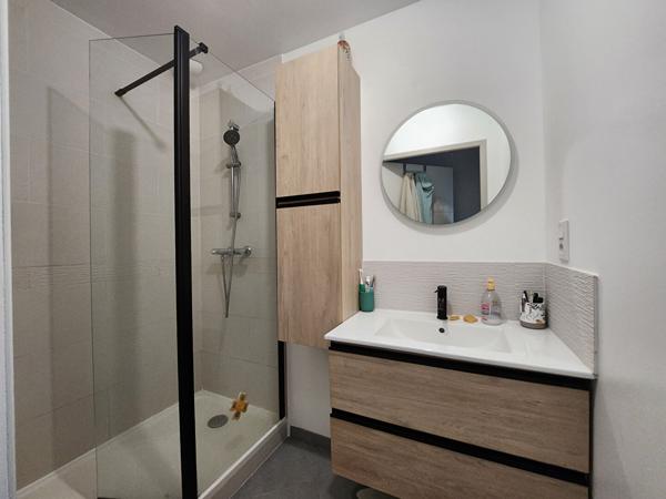 Appartement T3 lumineux avec balcon et stationnements, La Chabossière