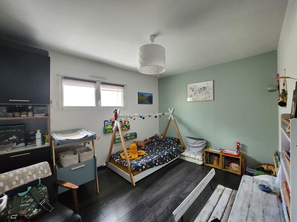 Appartement T3 lumineux avec balcon et stationnements, La Chabossière
