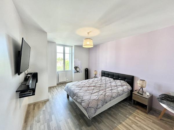 MAISON DE VILLE AVEC BEAU JARDIN ET 3 GARAGES Eauze