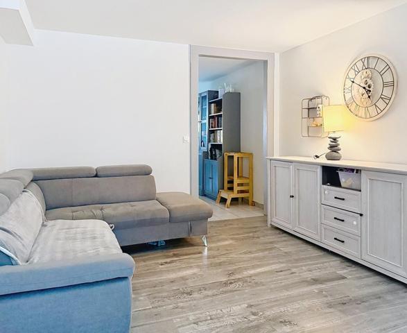 EN EXCLUSIVITE APPARTEMENT TRIPLEX  AVEC TERRASSE PARKING PRIVATIF ET UNE CAVE