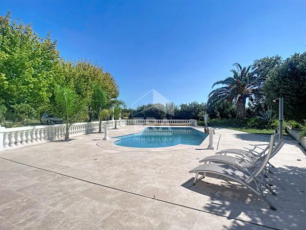 Maison de type 5 en campagne sur une grande parcelle avec piscine