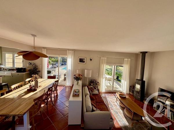 Maison à vendre  6 pièces - 165 m2 PUYMOYEN - 16