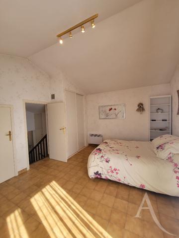 Maison - 4 chambres - garage et véranda - Saint Cyprien