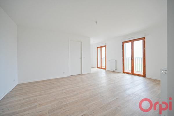 Appartement à louer    3 pièces • 66,70 m2 Bussy-Saint-Georges