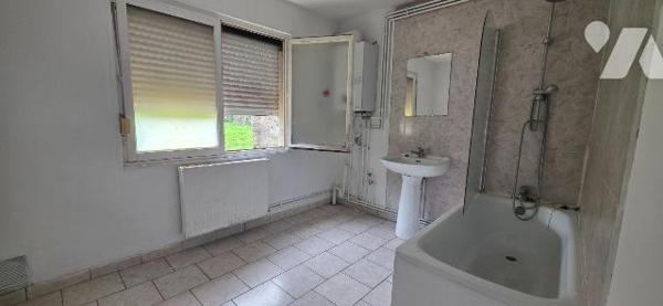 Ensemble Maison + appartement ( loué) à vendre à Condé-sur-l'Escaut (59163) 

Cette maison es...
