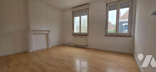 Ensemble Maison + appartement ( loué) à vendre à Condé-sur-l'Escaut (59163) 

Cette maison es...