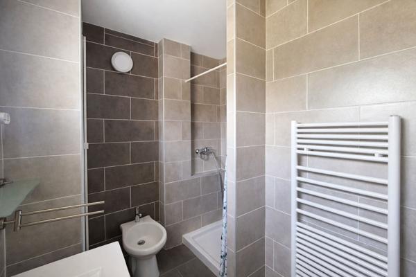 Villa d'architecte de 310 m² avec logement indépendant - Balaruc -les- bains