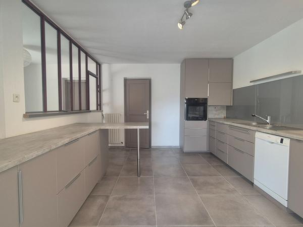 Villa d'architecte de 310 m² avec logement indépendant - Balaruc -les- bains